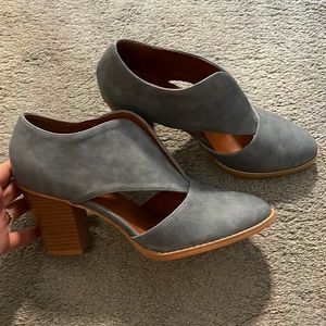 Brand new never worn. Blue gray booties size 10